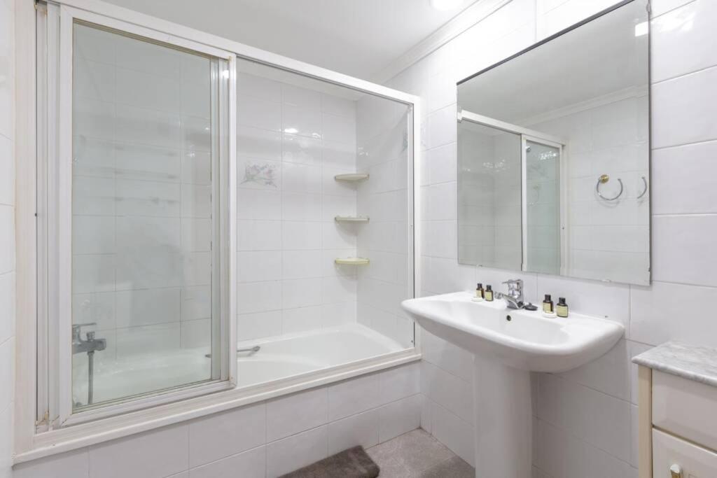 Playa Huelin Apartamento Lejlighed Málaga Eksteriør billede